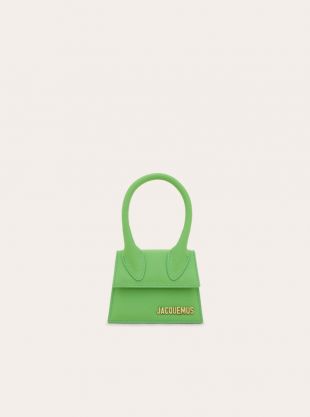Multi-bag Louis Vuitton worn by Paola Alberdi on the account