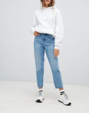 Jean mom taille haute effet vieilli