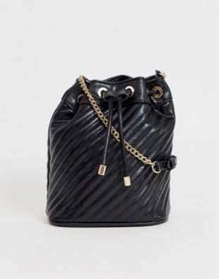 Quilted handheld bucketbag in black