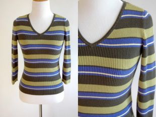 des années 90 rayé col en V côtelé recadrée pull - rayures jaunes bleu verts - 3/4 manches pull - Style des années 1990 - pull côtelé - taille XS s