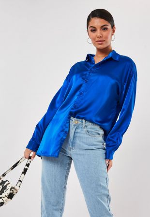Chemise en satin bleue