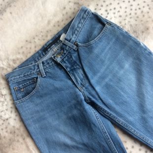 Light Wash Women’s Jeans