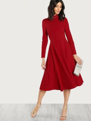 Robe Rouge Col Montant
