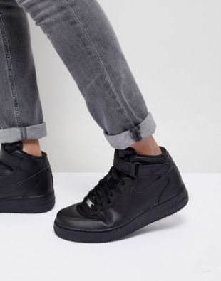 Nike Air Force 1 black sneakers worn by 