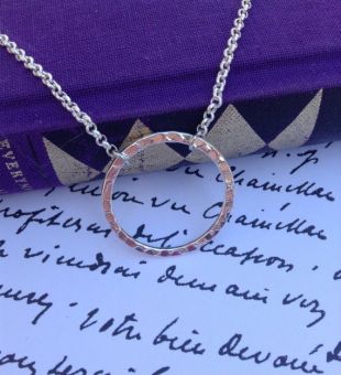 Emma Swan Necklace / Cercle martelé / Captian Swan / Once Upon A Time / OUAT Necklace / Emma Jewelry / Gifts For Her