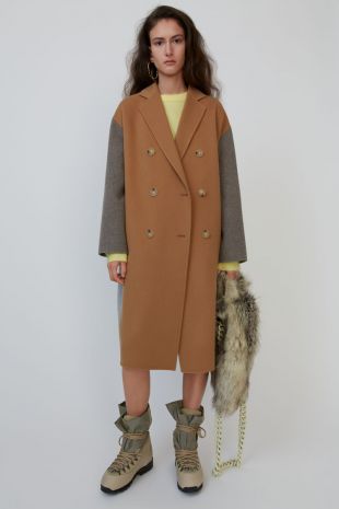 Double-breasted Wedge Coat Camel Brown