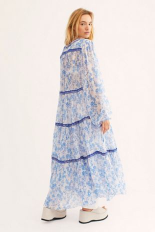 Free People blue floral button midi dress worn by Gemma (Beth Behrs) in The  Neighborhood Season 02 Episode 05 | Spotern