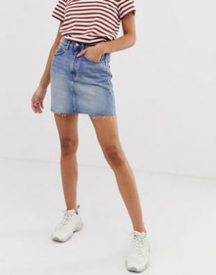 Weekday - Mini-jupe en jean à délavage clair | ASOS