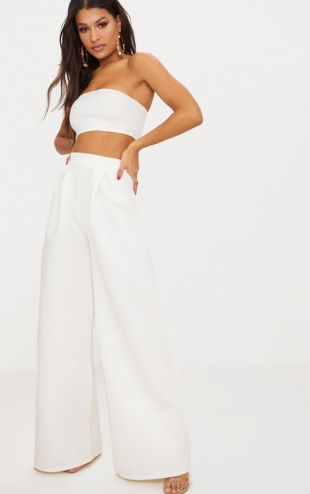 Pantalon flare blanc plissé en néoprène