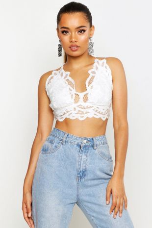 Brassière croisée à bretelles croisées dans le dos | Boohoo