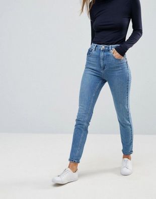 FARLEIGH High Waist Slim Mom Jeans in Prince Wash