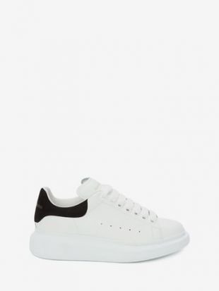 Black Oversized Sneaker