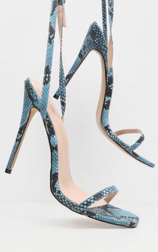 Sandales carrées serpent bleu à talons et brides
