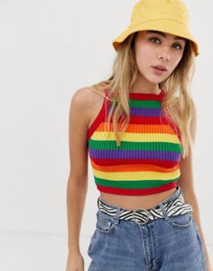 Lazy Oaf - Crop top style caraco avec dos lacé et arc-en-ciel en maille | ASOS