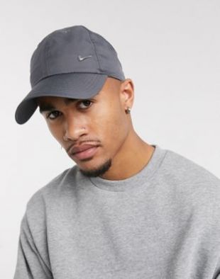 Nike - Casquette avec virgule en métal - Gris | ASOS