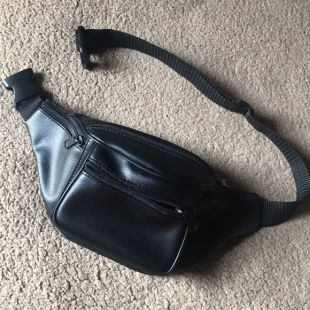 Annake Faux Lather Fanny Pack Plain