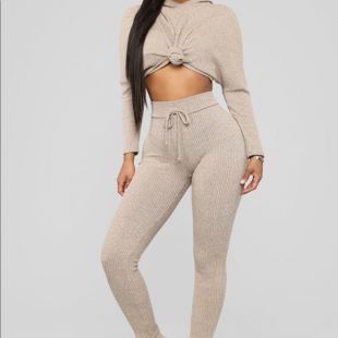 Long Sleeve Hood­ie