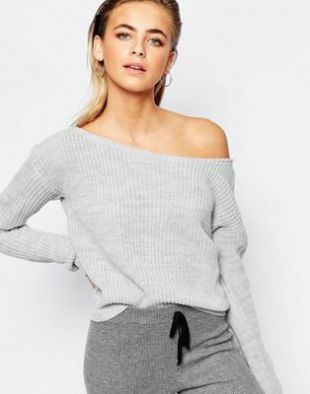 Knit­ted Gray Crop Sweater