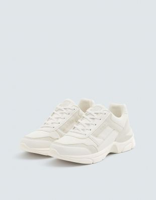 chunky trainers pull and bear