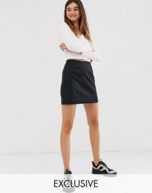 Monki - Mini-jupe en satin - Noir | ASOS