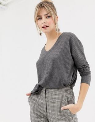 Brushed rib top in dark gray