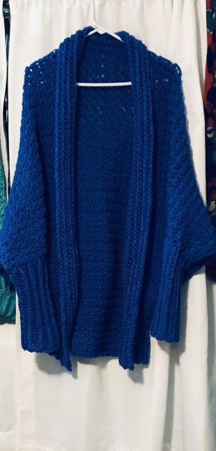 Pull bleu royal