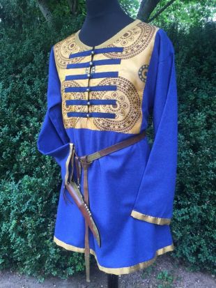 Costume Historique Qualité Chemise Homme Style Médiéval Viking - 100% Coton - Col V Avec Cordon De Serrage Chemise Médiévale Homme Costume Historique Qualité Chemise Homme Style Médiéval Viking - 100% Coton - Col V Avec Cordon De Serrage Chemise Médiévale Homme