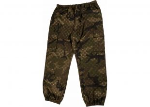 The pants camo Louis Vuitton X Supreme of Sirap on Instagram