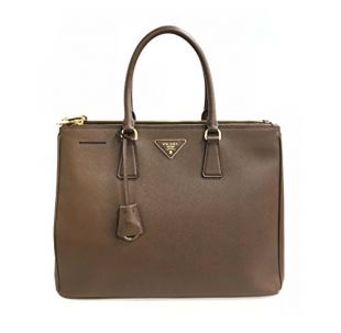 Prada Galleria Large Saffiano Leather Bag used by Gretchen Carlson (Nicole  Kidman) in Bombshell