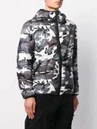 Blauer Doudoune à Imprimé Camouflage - Farfetch