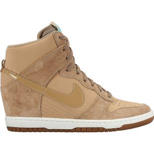 Nike Dunk Sky Hi Essential
