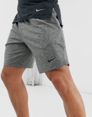 Nike - Short de yoga - Gris froncé | ASOS