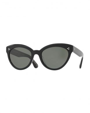 Cat Eye Sun­glass­es