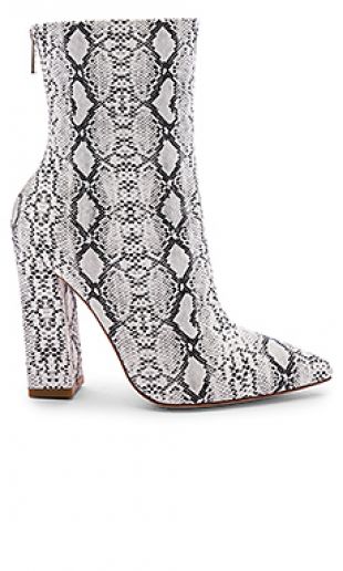 RAYE BOTTINES À TALON EASTON en Black & White | REVOLVE