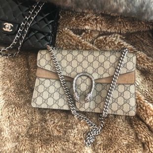 Hand­bags