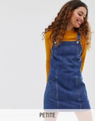 Miss Selfridge Petite - Petite denim pinny dress in mid blue
