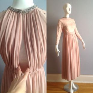 vintage 60s Blush Pink Beaded Illusion Chiffon Gown - Sheer Peek a Boo Back Dress - Sequin Maxi par Victoria Royal Ltd Hong Kong