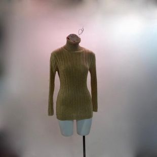 Pull col roulé tricot lurex doré.Romanita. 1980/1990.Classique,chic,glamour.Manches longues.Tricot côtelé.