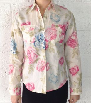 Grand imprimé coton Floral blanc bouton bas chemise / chemisier. Rose pastel, bleu bébé Roses. Vert olive Leaves.Flower Power... Petit