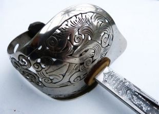 Épée d'époque britannique antique de ww1. Publié en 1917.