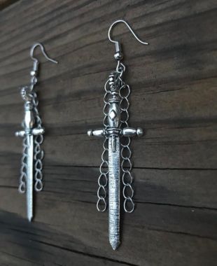 Boucles d’oreilles épée