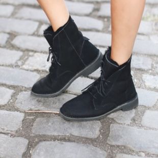 Quincy Black Sheepskin Ankle Boots