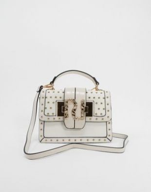 River Island - Sac bandoulière structuré avec clous - Blanc cassé | ASOS