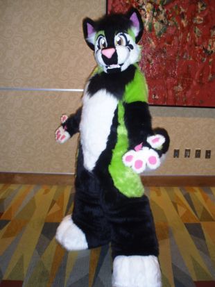Luskwood Fursuit - Natalie Ceviche Lima the Husky