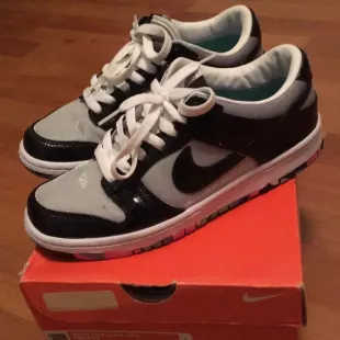 Nike sneakers worn by Peter Parker (Andrew Garfield) as seen in The Amazing  Spider-Man | Spotern