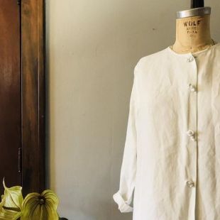 veste de style en lin blanc en lin par Nine and Company