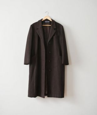 pardessus de laine brun foncé, manteau avant de longueur avant de bouton, veste d'hiver minimale classique, taille M
