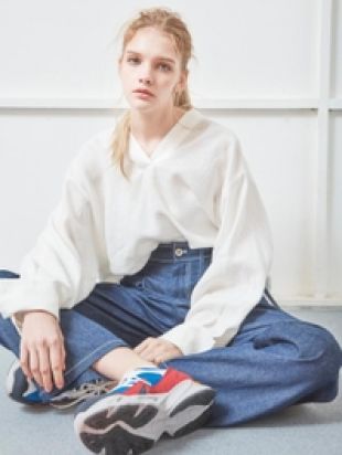 Deep V-neck Shirt White