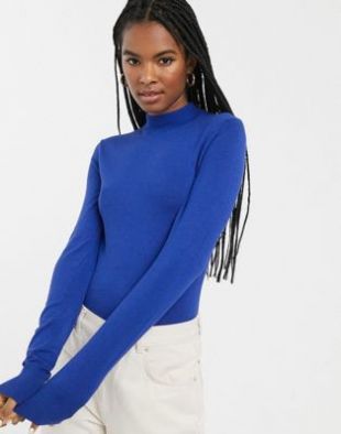 Round neck long sleeve rib sweater in cobalt blue