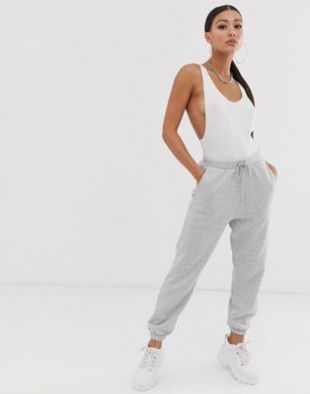 Over­sized Sweat­pants